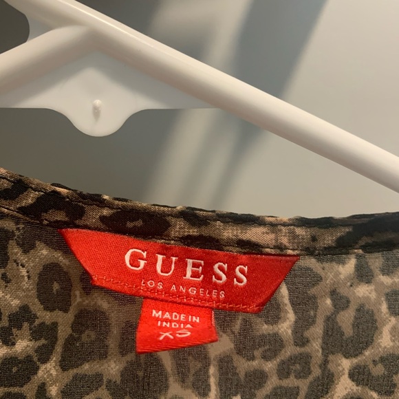 Guess leopard print blouse top - Picture 3 of 3